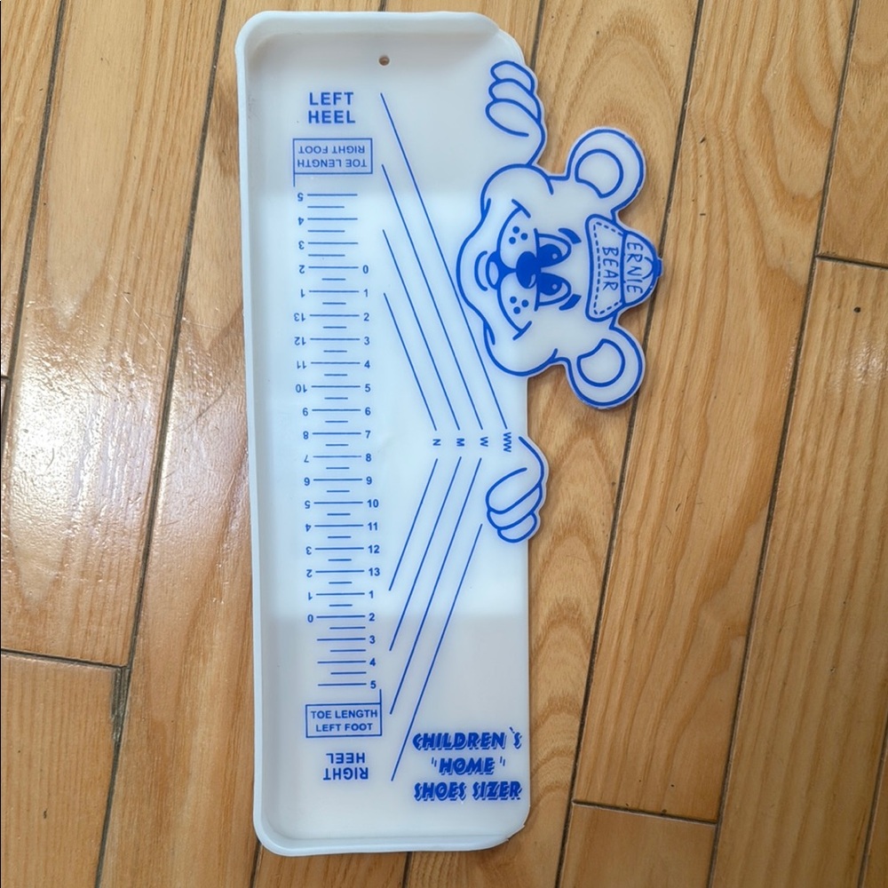 Children's Home Shoe Sizer with Bear Design